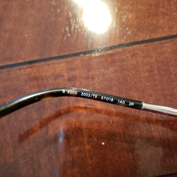 Burberry Sunglasses - Picture 7 of 7